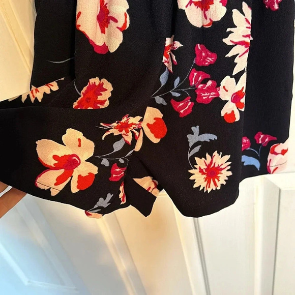 MudPie Floral Romper Size XS (0-2) - Picture 3 of 4